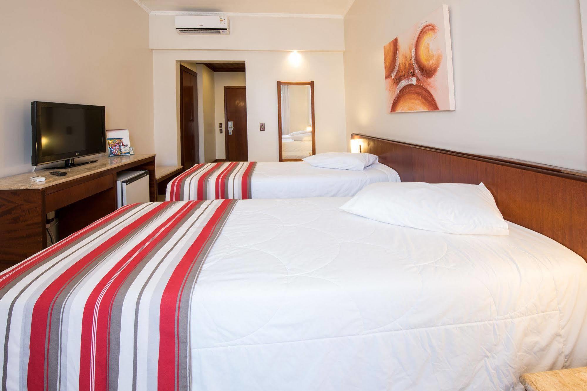 Hotel Carlton Plaza Poços de Caldas Exteriér fotografie