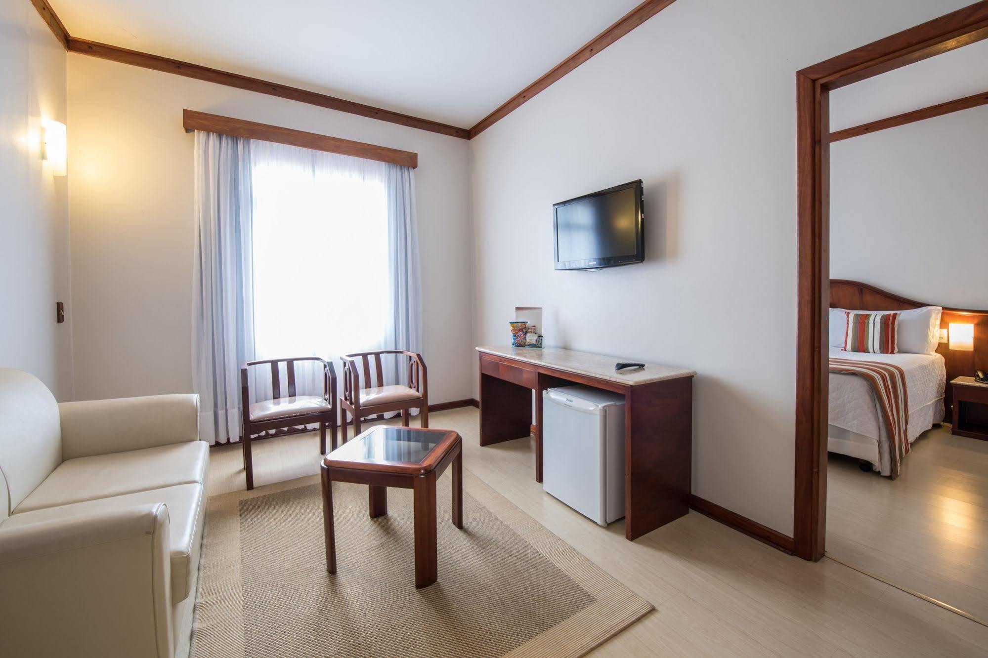 Hotel Carlton Plaza Poços de Caldas Exteriér fotografie